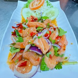 ยำแซลมอน