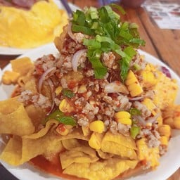 ยำเกี๊ยวทอด(หมูสับ)