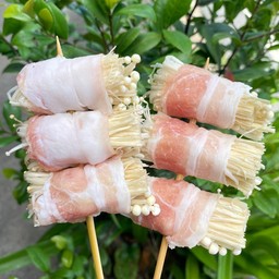 สามชั้นพันเห็ดเข็มทอง