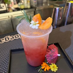 พีชสตอเบอรี่โซดา