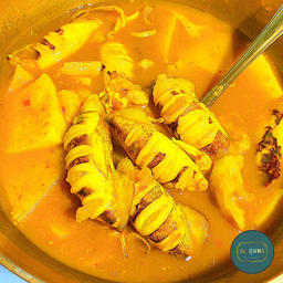 แกงเหลือง (แกงส้มใต้) หมึกไข่