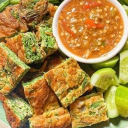 น้ำพริกกะปิ+ไข่เจียวชะอม