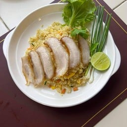 ข้าวผัดคอหมูย่าง