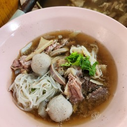 เส้นเล็กรวมมิตร