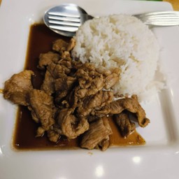 ไก่กระเทียมราดข้าว