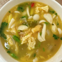 ต้มยำไข่น้ำน้ำใส