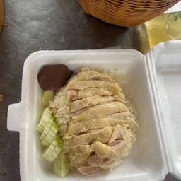 ข้าวมันไก่ต้มพิเศษ