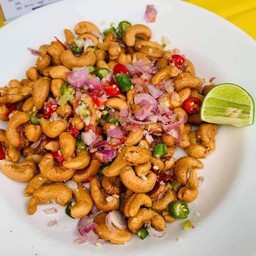 ยำเม็ดมะม่วงหิมพานต์