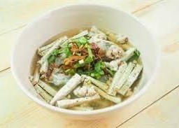 ก๋วยจั๊บญวนหมูยอ ไข่ เลือด (3อย่าง)