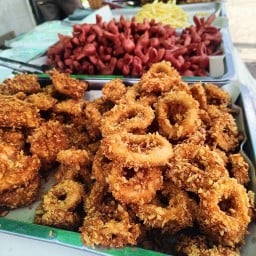 มุมดี ข้าวมันไก่ & ข้าวขาหมู ตรงข้าม7-11มารดา