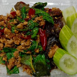 กะเพราไข่เยี่ยวม้า