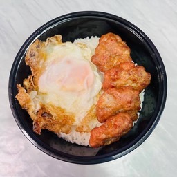 ข้าวหมูก้อนทอด