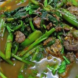 แกงผักกาดใส่เนื้อ