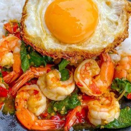 ข้าวผัดกะเพรากุ้ง