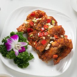 กุ้ง ลายเสือเจี๋ยนซอสพิเศษสไตล์หงเปา (S)