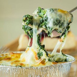 ผักโขมอบชีส