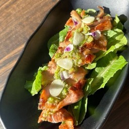 คอหมูมะนาว Thai Spicy Lime Salad With Grilled Pork Neck