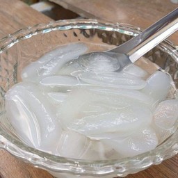 ลูกตาลลอยแก้ว ขนมหวาน น้ำแข็งไส