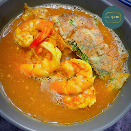 แกงเหลือง(แกงส้มใต้) ไข่ชะอมกุ้ง