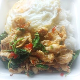 ตามสั่งยายน้อย (ยายน้อยตามสั่ง)