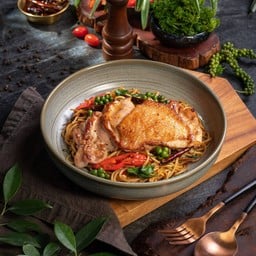 สปาเก็ตตี้ผัดขี้เมาไก่ย่าง