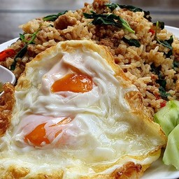 กะเพราคลุกข้าว