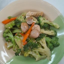 ผัดบล๊อคโคลี่เห็ดเจ