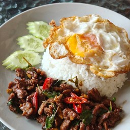 ข้าวผัดกะเพรา