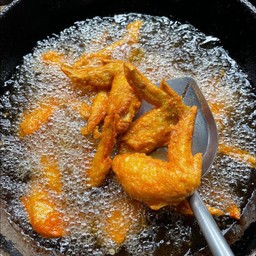 ปีกไก่ทอด