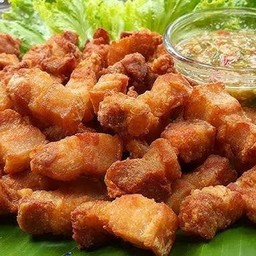 หมูสามชั้นทอดน้ำปลา
