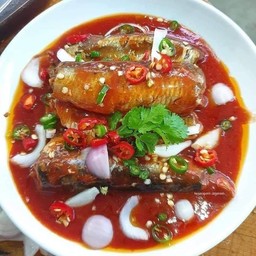 ยำปลากระป๋อง (กับข้าว&กับแกล้ม)