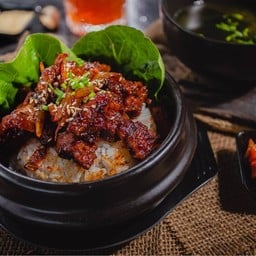 ข้าวหน้าหมูสามชั้นบุลโกกิ