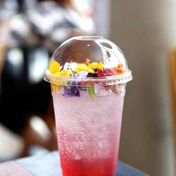 สตอเบอร์รี่โซดา