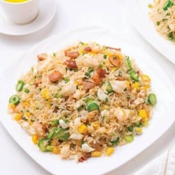 ข้าวผัดเศรษฐี (กังป๋วย กุ้ง หมูแดง) (M)