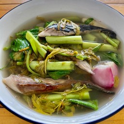 แกงเลียงยอดมะขามผักบุ้ง_ปลาย่าง
