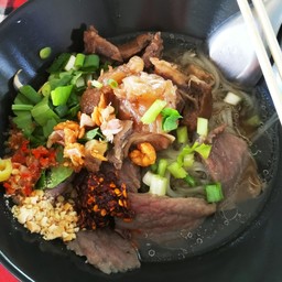 ก๋วยเตี๋ยวเนื้อสด เนื้อตุ๋น