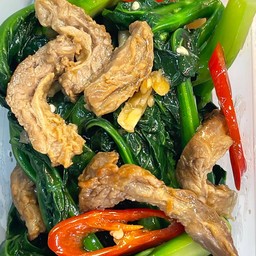 คะน้าหมูเค็ม แถมโค้ก 1ขวด