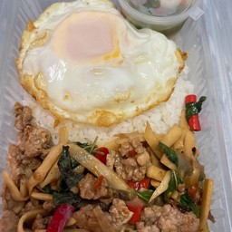 กลิ่นกะเพราByครัวครูบุ๋ม