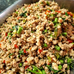 กะเพราหมูสับ