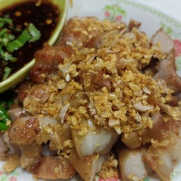 สามชั้นทอดกระเทียมพริกสด (กับข้าว)