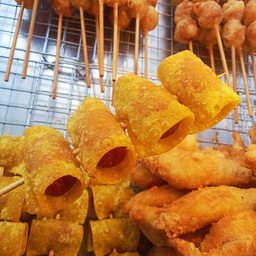 เกี๊ยวไส้กรอกคอกเทล