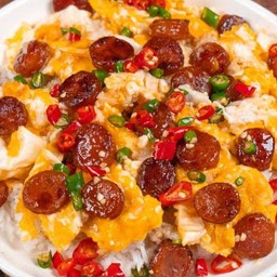 ข้าวหน้าไข่ข้นกุนเชียงราดพริกน้ำปลา