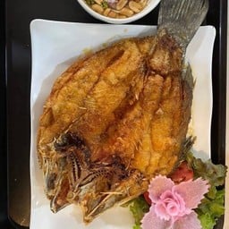 ปลากระพงทอดน้ำปลา