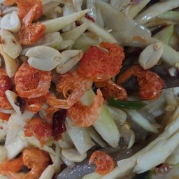 ตำมะม่วงปูปลาร้ากุ้งสด