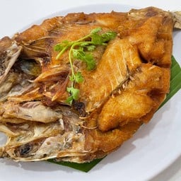 ปลากะพงทอดน้ำปลา