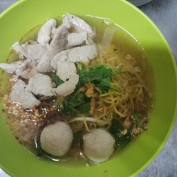 ก๋วยเตี๋ยวหมูน้ำใส
