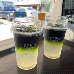 ชาเขียวน้ำมะพร้าว