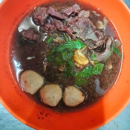 ก๋วยเตี๋ยวเนื้อน้ำตก