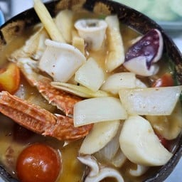 ร้านอาหารเจ๊แป้งส้มตำยำแหนมคลุก Thai me up Pang Restaurant and Bar กระบี่