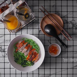 บะหมี่เป็ดย่างแห้ง